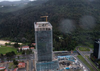 Carrera 7ma con Calle 100, Edificio Inconcluso